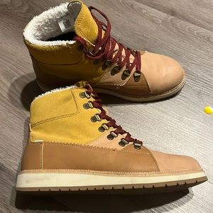 Toms mesa boots